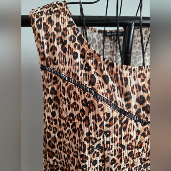 Ava & Grace Animal Print Tank - Picture 2 of 6